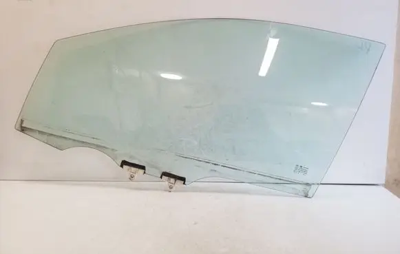 Toyota Corolla E210 E21 Front door window glass four-door E143R011565