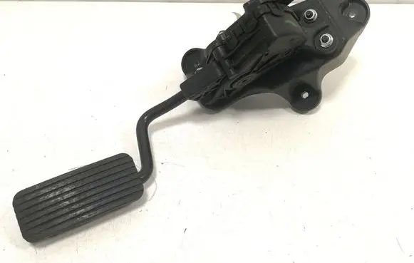 Hyundai i30 Accelerator throttle pedal 327002H939 110926K0259
