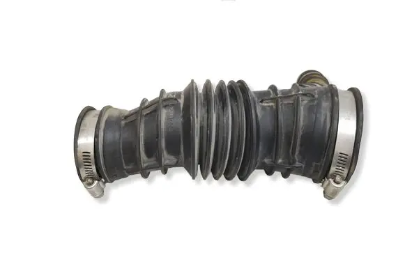 Ford Mondeo MK V Turbo air intake inlet pipe/hose DS739C662ME DS739R504MB
