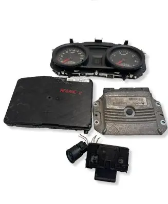 Renault Megane II Engine control unit/module 8200298457