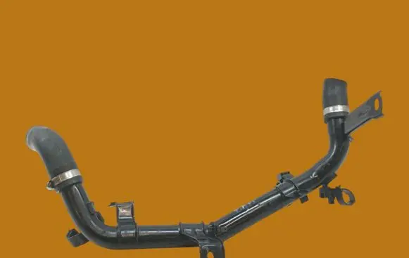 Toyota Auris 150 Engine coolant pipe/hose