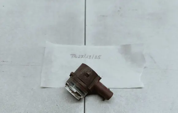 Tesla Model 3 Parking PDC sensor 1127502-11-D TN27-12-25 E132839