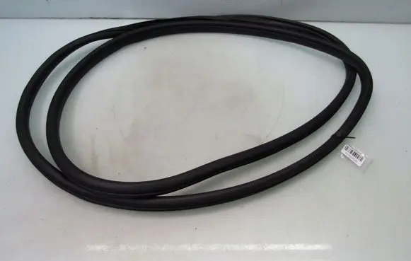 Suzuki SX4 S-Cross Front door rubber seal SCROSS