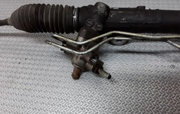 Nissan Almera Tino Steering rack