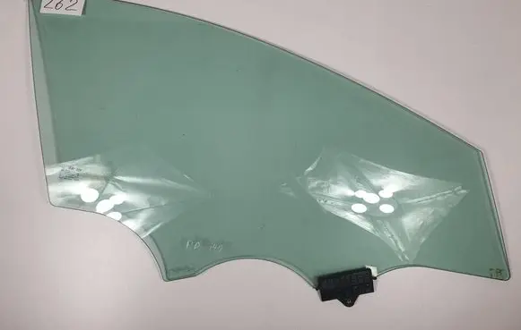 Hyundai i40 Front door window glass four-door 43R000384