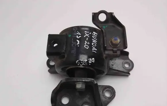 Hyundai ix20 Gearbox mount 218321P100 218321P000