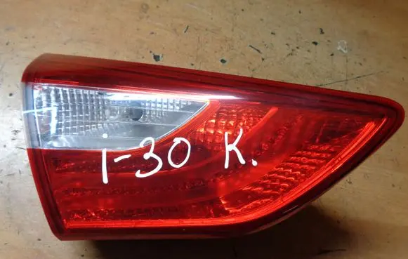 Hyundai i30 Tailgate rear/tail lights