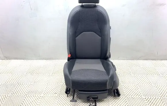 Seat Leon (5F) Front driver seat 