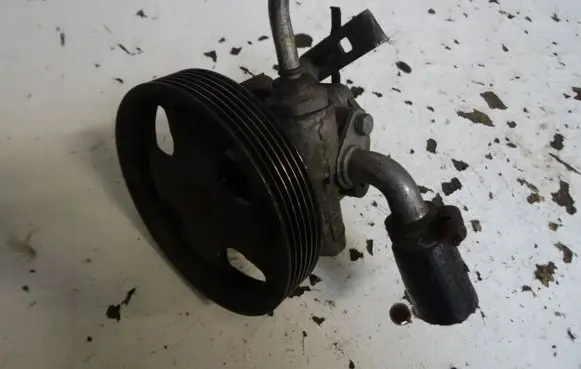 Ford Fiesta Power steering pump POMPAWSPOMAGANIA
