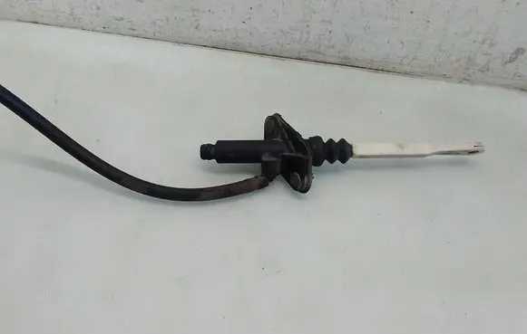 Volvo S60 Clutch master cylinder 30713419