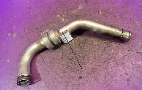 Nissan Qashqai Intercooler hose/pipe