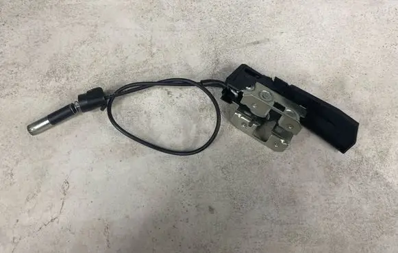 Opel Astra H Seat back rest lock catch 