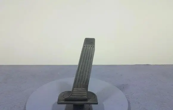 Toyota Camry VIII XV70 Accelerator throttle pedal