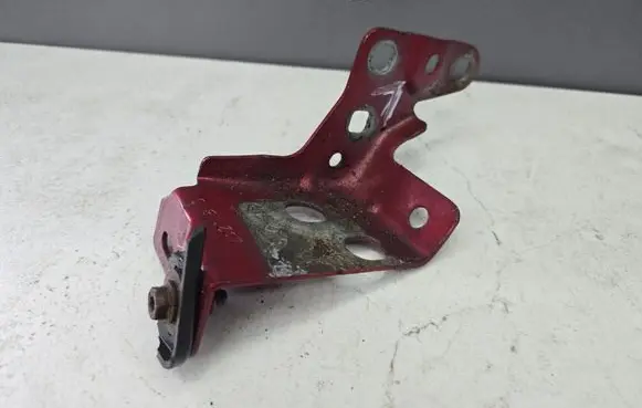 Dacia Sandero III Fender mounting bracket 260922286R