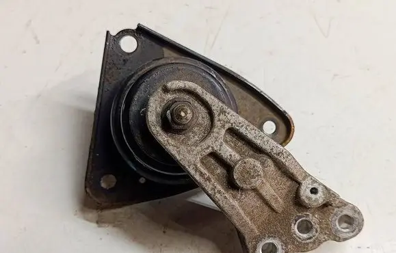 KIA Ceed Engine mounting bracket AW3F284