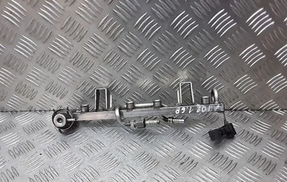Audi A4 S4 B6 8E 8H Fuel main line pipe