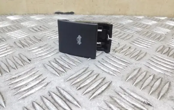 Jeep Grand Cherokee Engine bonnet (hood) release handle