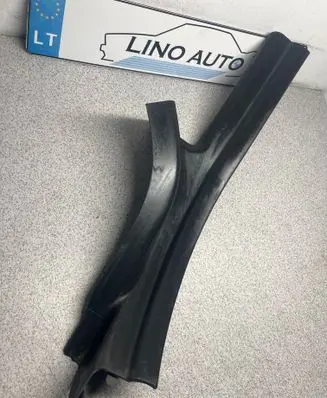 BMW 7 E65 E66 Rear sill trim cover 8241250