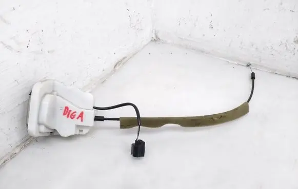 Loading door lock