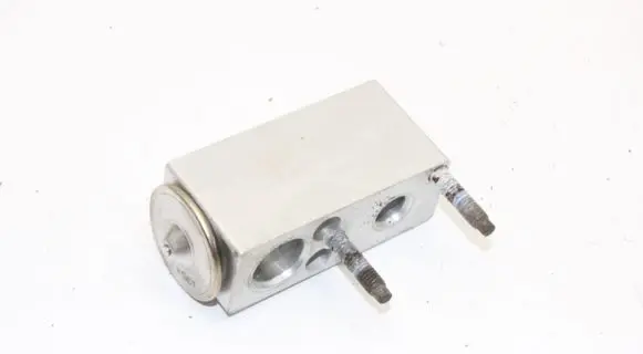 Opel Combo E Air conditioning (A/C) expansion valve 