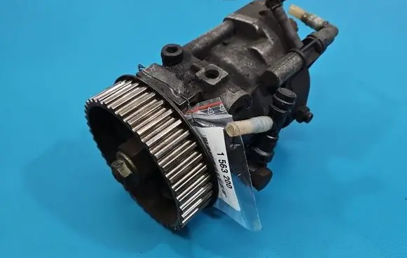 Renault Megane II Fuel injection high pressure pump R9042A041A IMPRK1563200