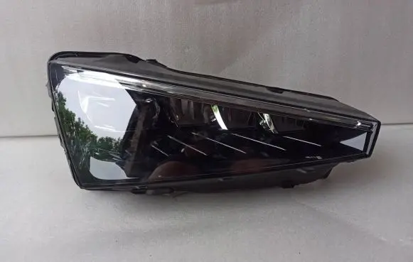 Skoda Scala Headlight/headlamp 657941016A
