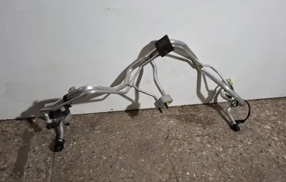 Volvo V60 Air conditioning (A/C) pipe/hose 31267980 31332763