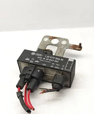 Skoda Octavia Mk1 (1U) Coolant fan relay 1J0919506M 898967000
