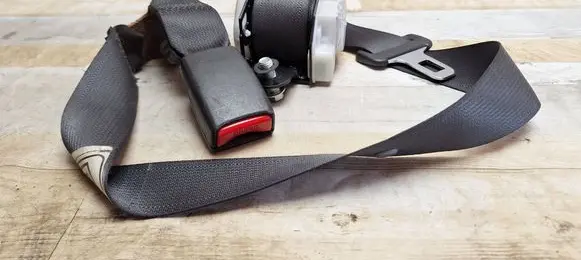 Honda Civic Middle seatbelt (rear) E40435060