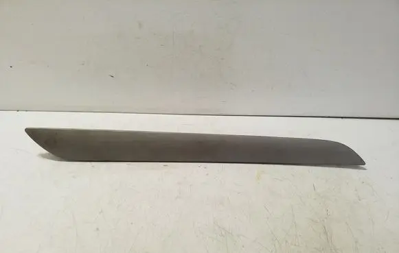 Audi Q3 8U Front door trim bar 8U0867410