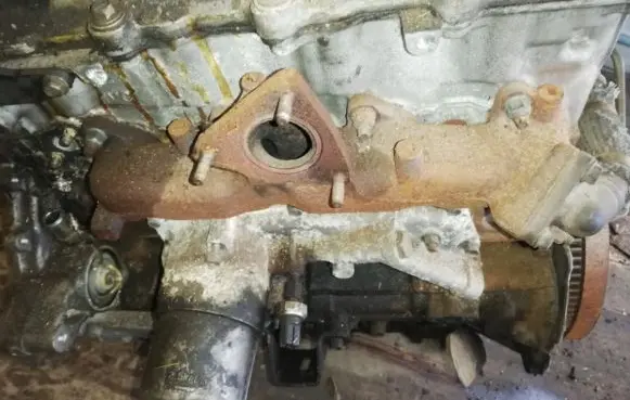 Nissan Terrano Exhaust manifold