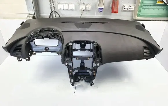 Opel Astra J Dashboard