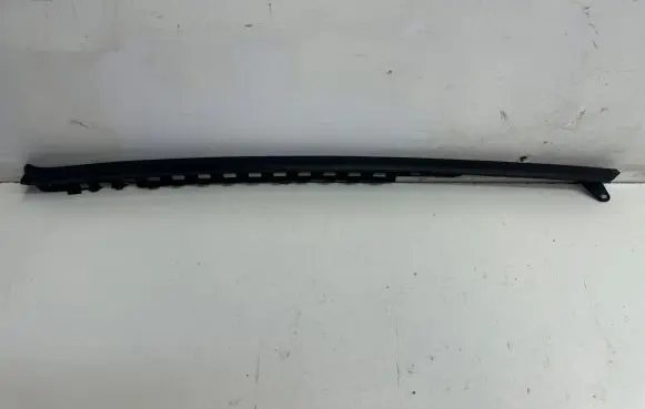 Porsche 911 991 Front door glass trim molding 99153748204