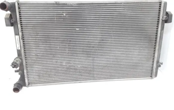 Skoda Octavia Mk1 (1U) Coolant radiator 1J0121253AD