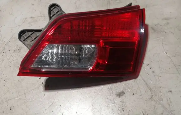 Subaru Outback Tailgate rear/tail lights