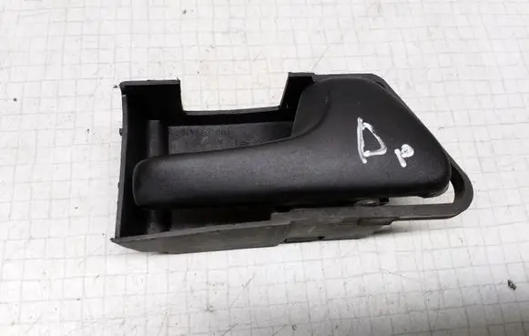 Volkswagen Golf III Front door interior handle 1H0837142