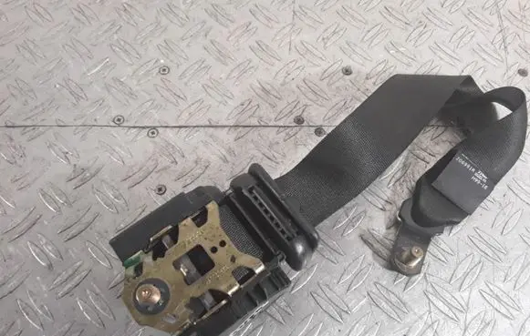 BMW Z3 E36 Front seatbelt 206991R