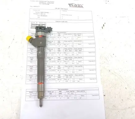 Opel Vivaro Fuel injector 0445110414