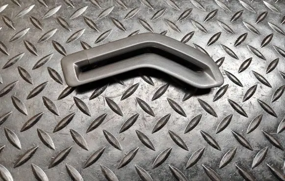 Volvo V50 Seat belt trim 8665745