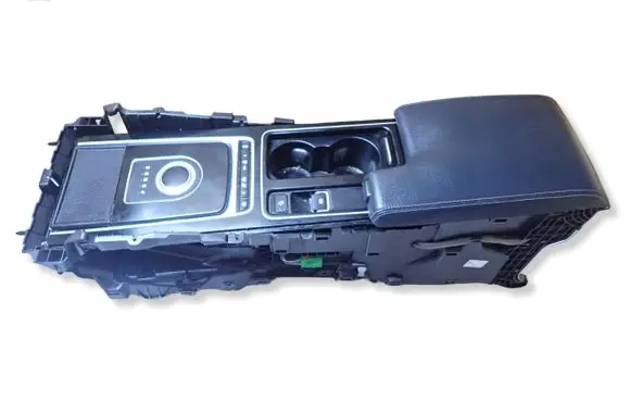 Jaguar F-Pace Center console 199680 1456 S0X761