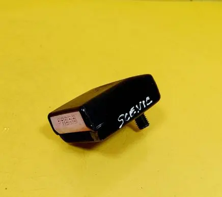 Renault Scenic I Rear seatbelt buckle 417510