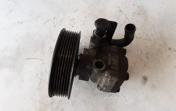KIA Sorento Power steering pump 4515B271
