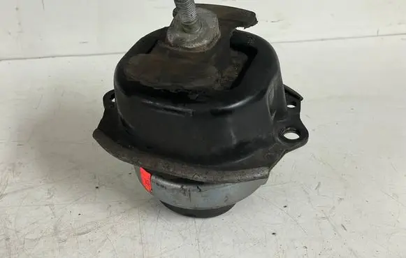 BMW X5 E70 Engine mount bracket P679541701