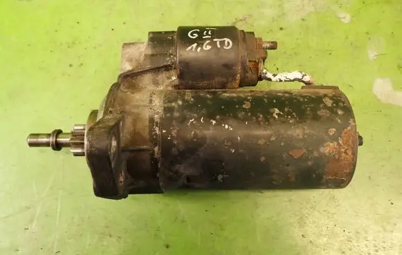 Volkswagen Golf II Starter motor 068911023G