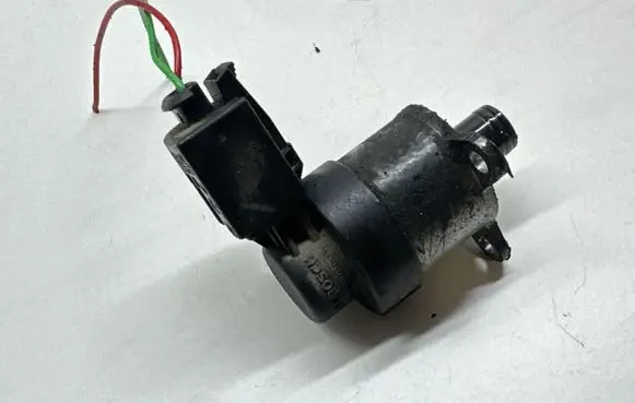 BMW 3 E46 Fuel pressure sensor 0928400560