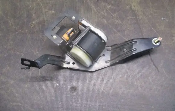 Mazda 5 Rear seatbelt