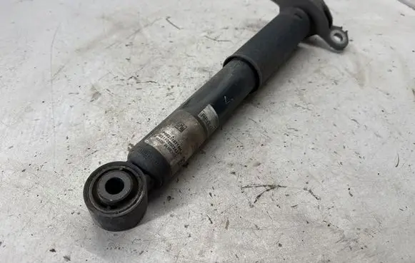 Chrysler Pacifica Rear shock absorber/damper 68231971AH P68231971AH 801402002431