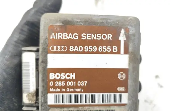 Audi A4 S4 B5 8D Airbag control unit/module 8A0959655B 0285001037