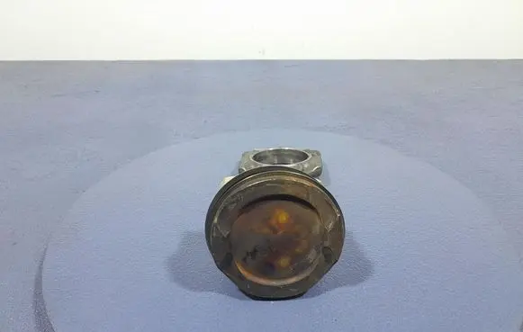 BMW M5 Piston 