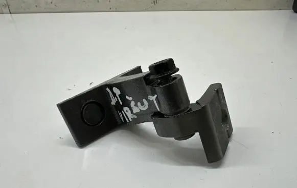 Mercedes-Benz CLA C118 X118 Front door upper hinge